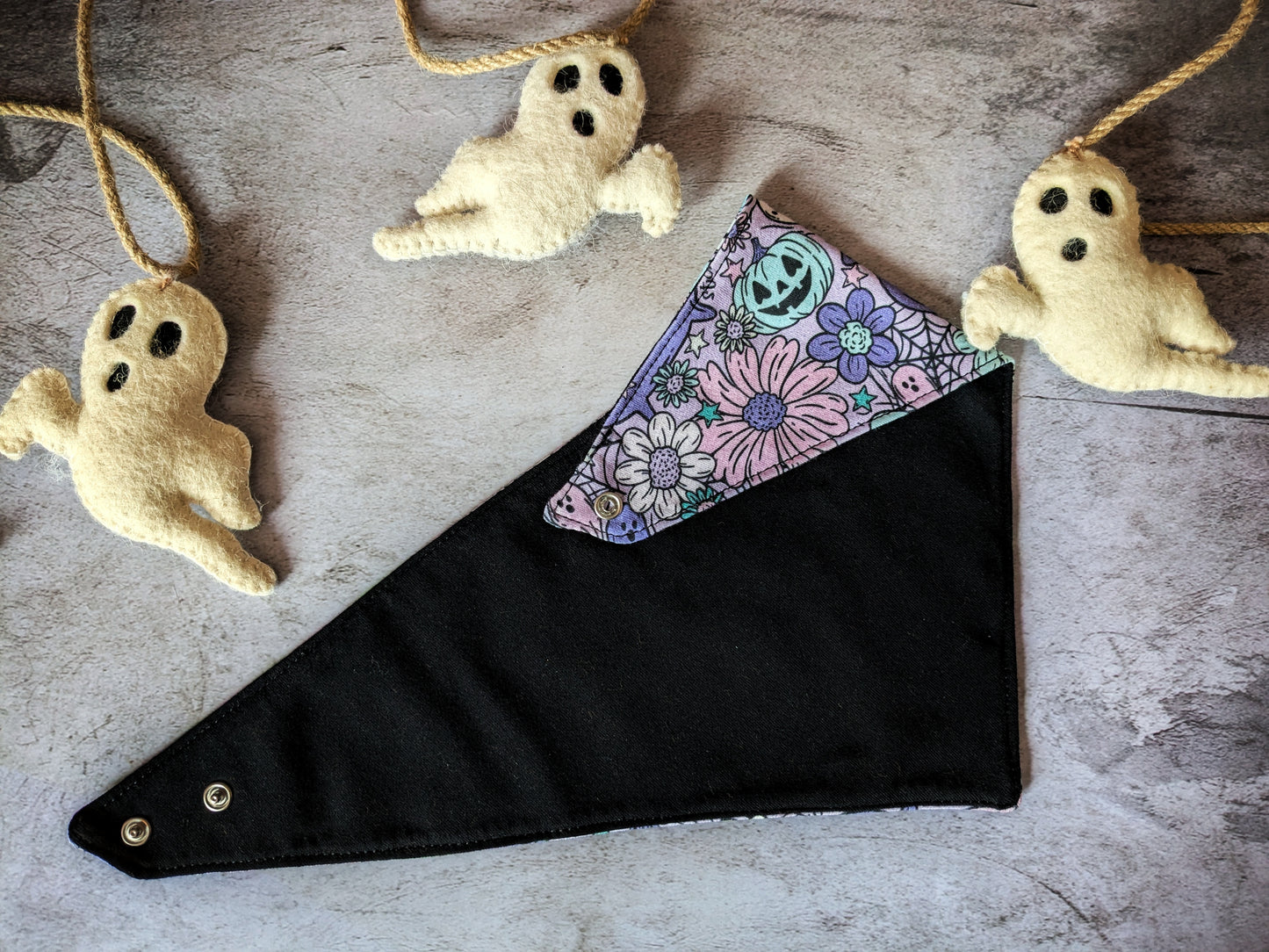 Bandana bibs, feeding bibs - Christmas collection - Merry Skelly