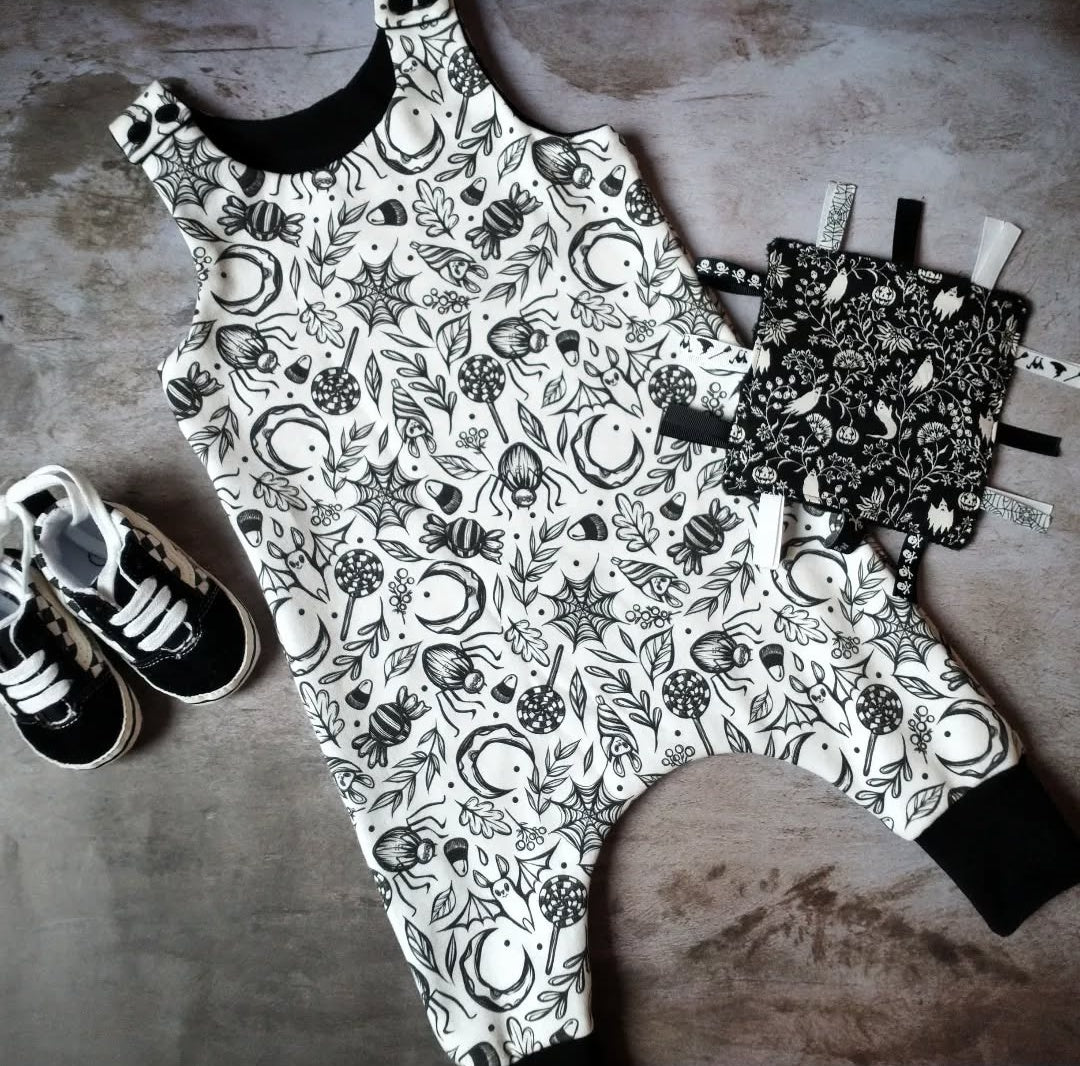 Romper long legs - Back to Black collection - Garden Of Webs