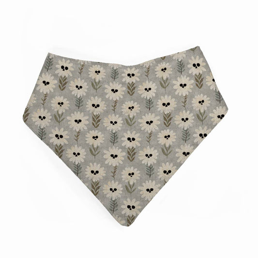 Bandana bibs, feeding bibs - Haunted Daisies